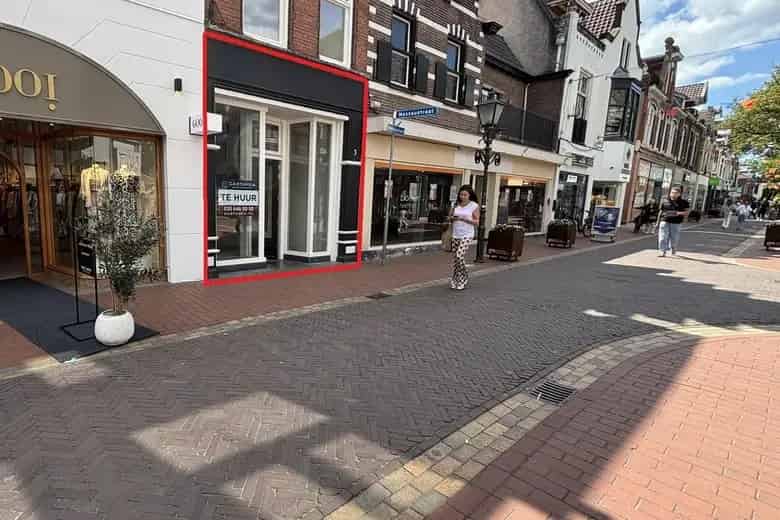 74 m2 winkelruimte te huur in Bussum