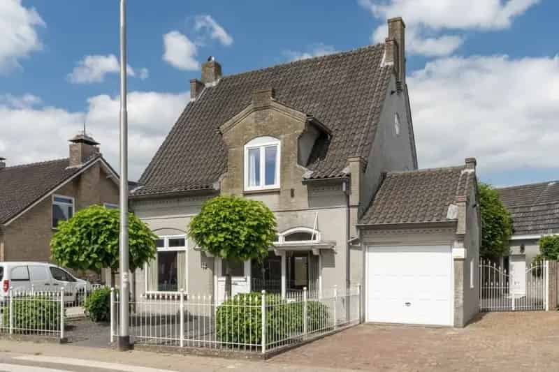Woonhuis met bedrijfs-/hobbyruimte