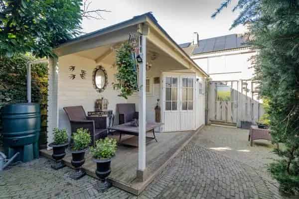 Tussenwoning Numansdorp 4 slaapkamers garage ruime tuin