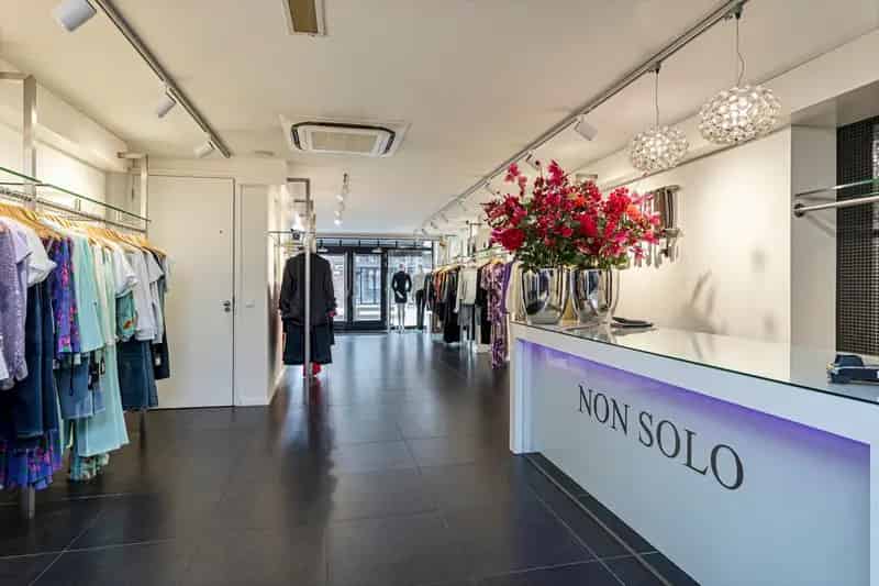 Winkel te koop Waalwijk Centrum 120m2 1e Verdieping Dakterras