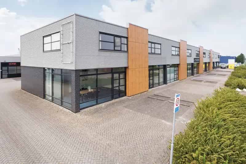 Bedrijfshal Dronten te huur: Kantoorruimte 91m2