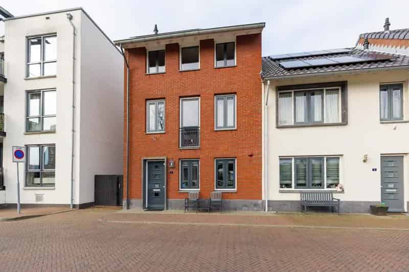 Moderne Hoekwoning Huizen 4 slaapkamers 2 badkamers