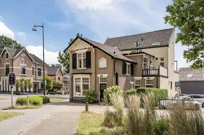 Huis te koop Apeldoorn Canadalaan: wonen en werken, dubbele bewoning mogelijk
