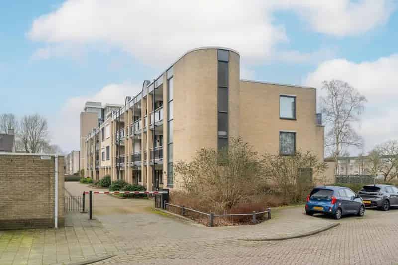 Ruim appartement 99m2 begane grond tuin eigen parkeerplaats energielabel A