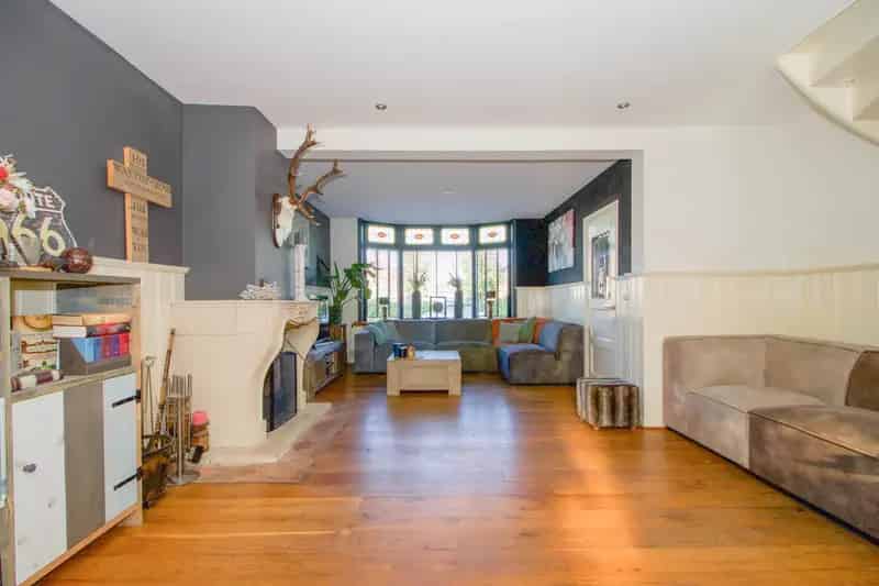 Jaren 30 woning Zuidwenk 88 met polderzicht en praktijkruimte