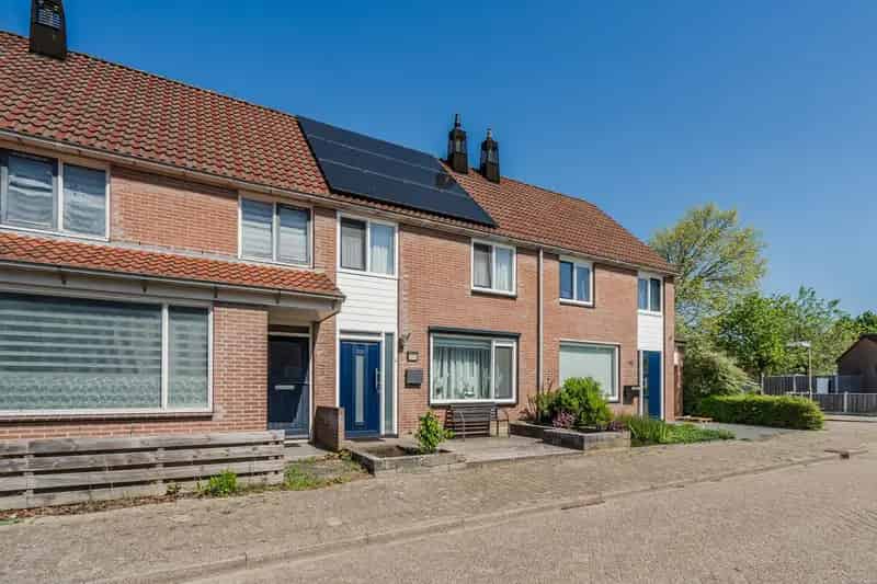 Huis te koop Hoorn: Instapklare Tussenwoning Energielabel A