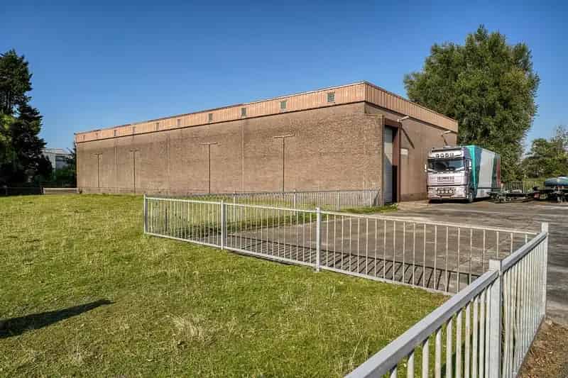 Bedrijfsonroerend goed Katwijk 9362m²  Drie bedrijfswoningen