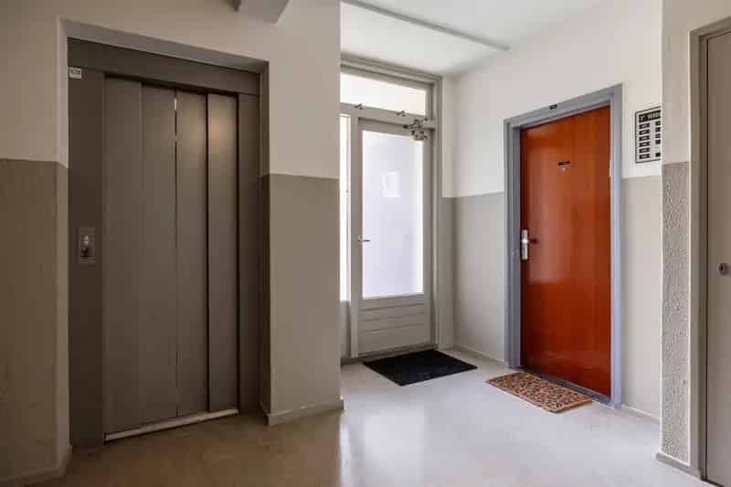 3 Kamer Appartement Amsterdam Buitenveldert Gerenoveerd