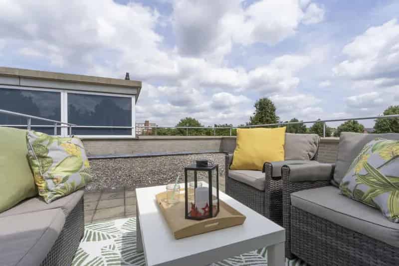 Ruime Middenwoning Weert 4 slaapkamers Dakterras Carport Energielabel A