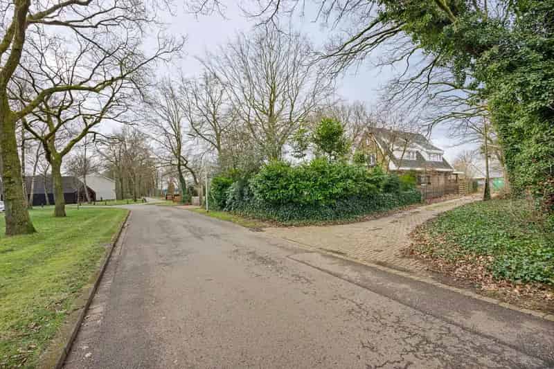 Vrijstaande woning Vaassen 1220m² tuin