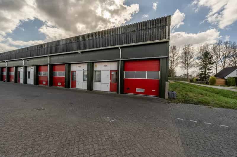 Bedrijfshal 's-Gravendeel | Zoek bedrijfshallen te huur: Mijlweg 67-H 3295 KG 's-Gravendeel 