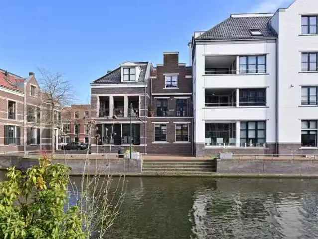 Tussenwoning Bussum Landstraat Noord - Balkon Berging Parkeerplaats