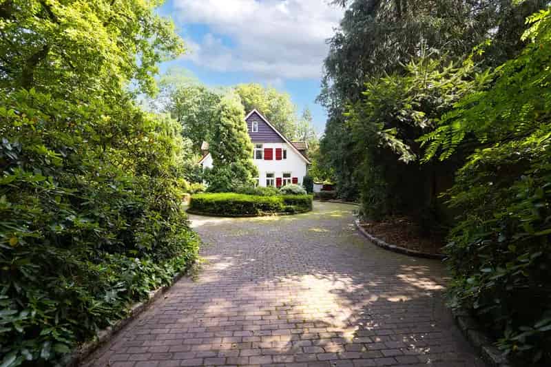 Vrijstaande Villa Blaricum Ruime Tuin Renovatieproject
