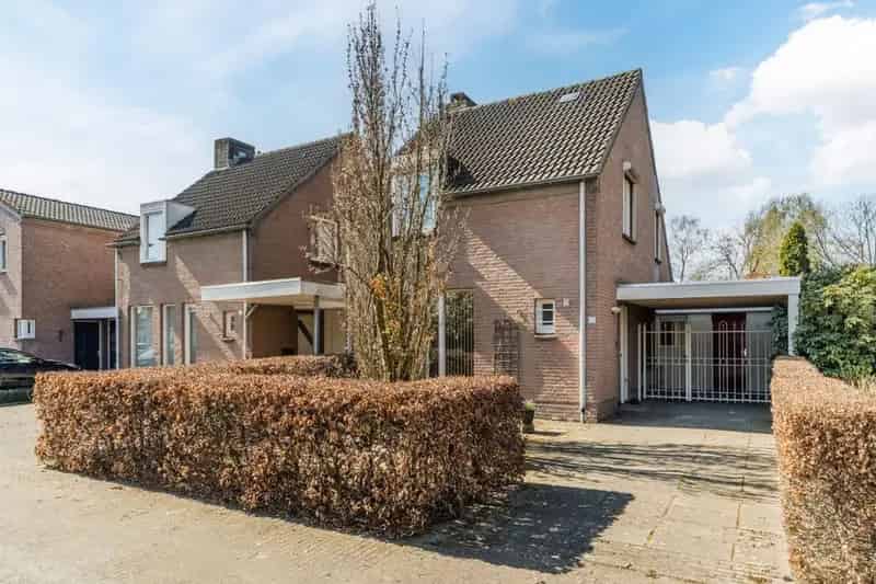 Vrijstaande woning Dommelen 3 slaapkamers ruime tuin