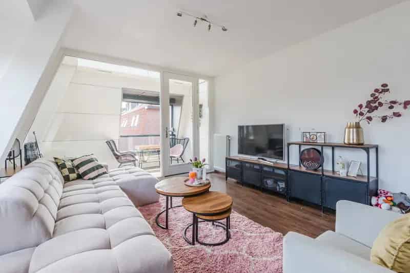 2 Kamer Appartement Spakenburg Centrum Eigen Parkeerplaats