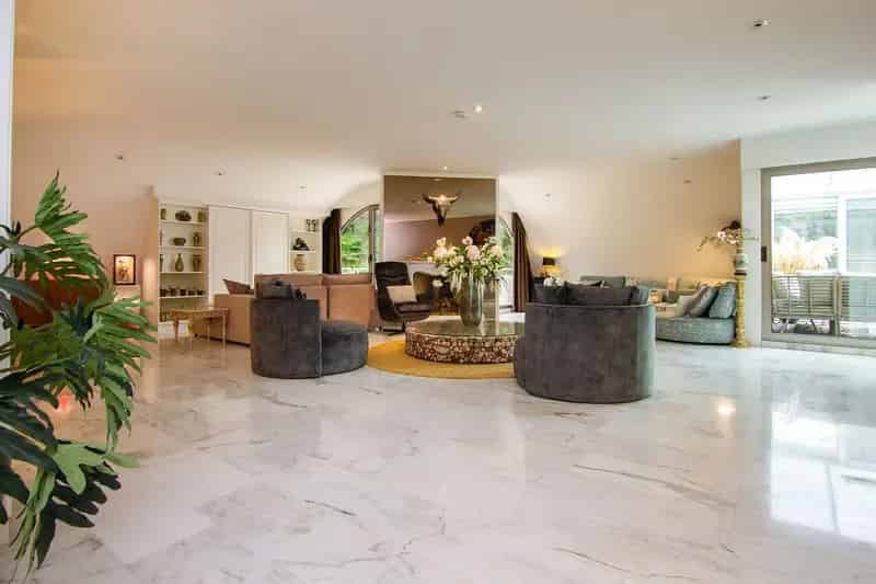 Luxe Penthouse Heemstede 280m2 4 Terrassen Dubbele Garage