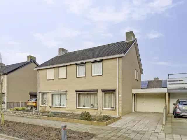 Ruime 4 Slaapkamers Twee Onder Een Kapwoning Yerseke