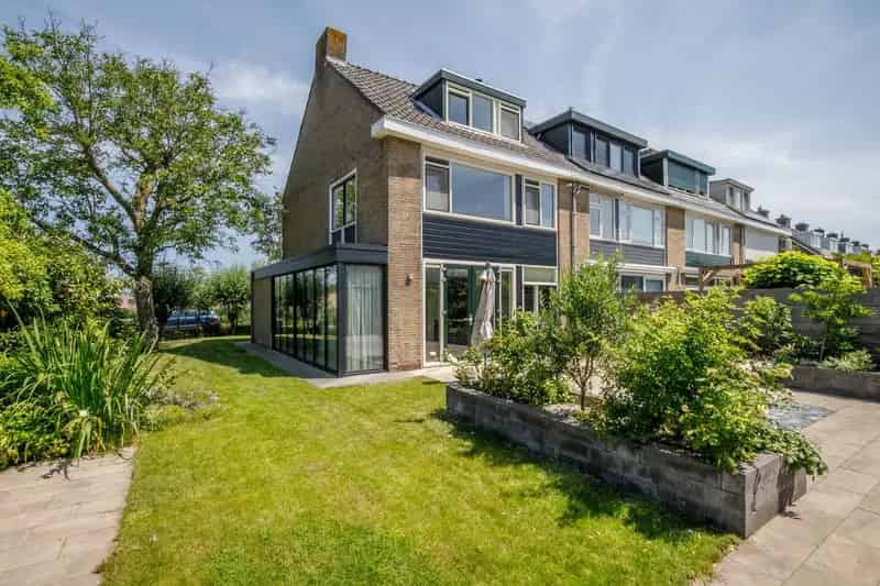 Hoekwoning Zevenhuizen 3 slaapkamers luxe keuken gerenoveerd