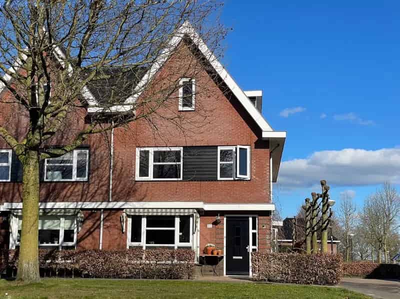 Ruime Jaren 30 Hoekwoning met 3 slaapkamers en Energielabel A