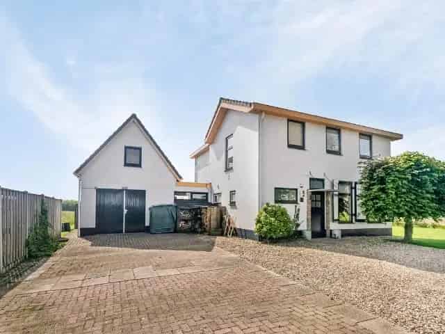 Vrijstaande woning te koop Nieuwe Tonge 7 kamers 190m2