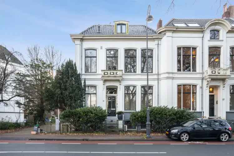 Monumentale Kantoorvilla Haarlem - Gerenoveerd en Duurzaam
