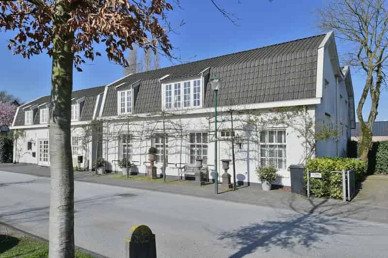 Huis te koop Noordereinde 's-Graveland: Gezinswoning aan de Vaart