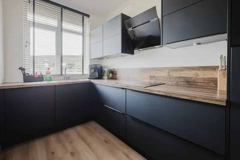 Herenhuis Spijkenisse 4 slaapkamers uitbouw