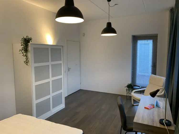 Mooie kamer 20m2 Almere Buiten inclusief inschrijving