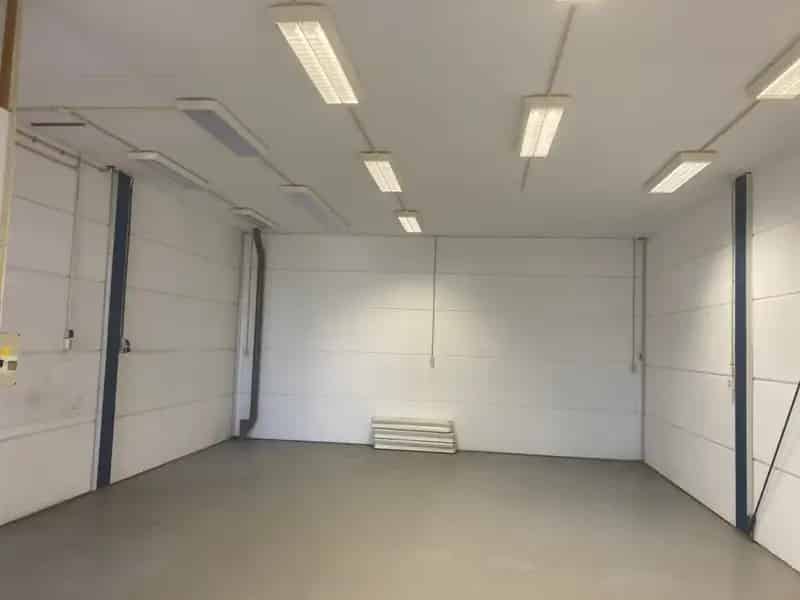 Bedrijfsruimte te huur Wormerveer 90m2 begane grond 87m2 verdieping