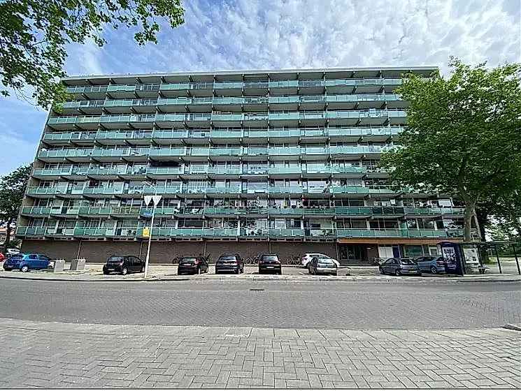 Appartement Te Huur in 31, Zilverschoonlaan, Krommenie, Noord-Holland