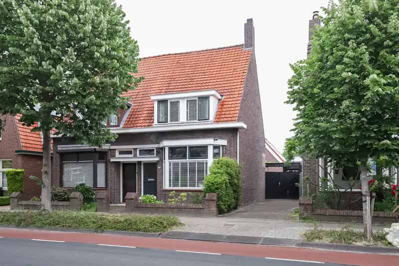 Jaren 30 Twee Onder Een Kapwoning Waalwijk