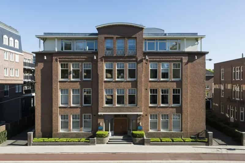 Kantoorruimte Amsterdam Zuid te huur  950m2  Germoderniseerd