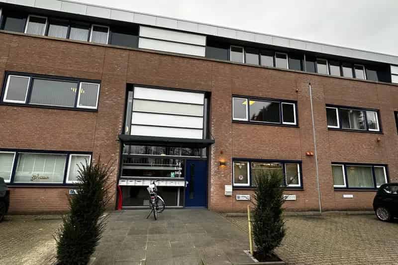 Kantoorruimte te Huur Zoetermeer Rokkeveenseweg 90m2