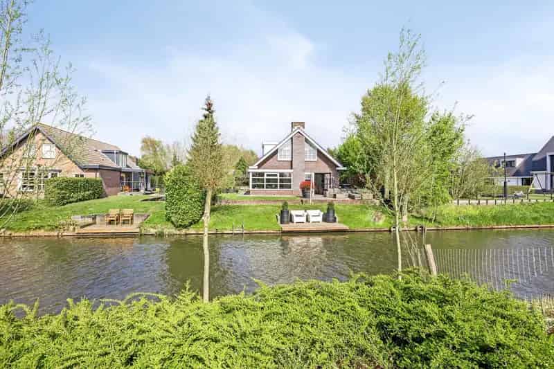 Luxe Villa Aan Het Water Met Sauna En Aanlegsteiger