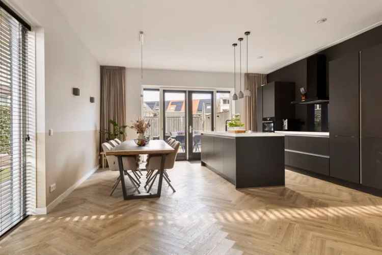 Huis te koop Landsmeer: Ruime hoekwoning met 4 slaapkamers