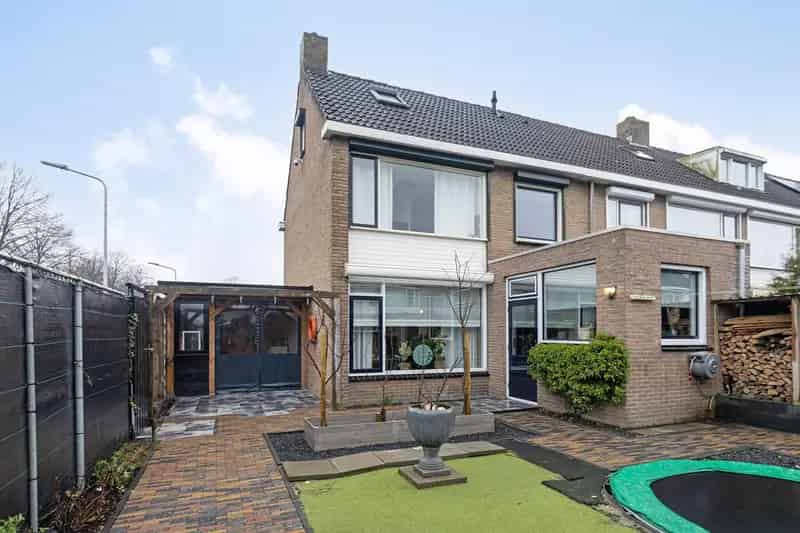 Instapklare Hoekwoning Terneuzen 3 Slaapkamers Moderne Badkamer
