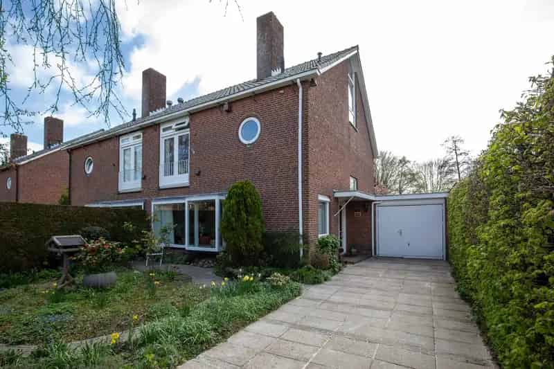 Huis te koop Aalsmeer: Ruime tweekapper Hornmeer 202m² 4 slaapkamers