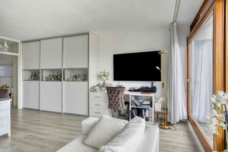 Enschede Tweekamerappartement 50m2 Starterseigendom Balkon
