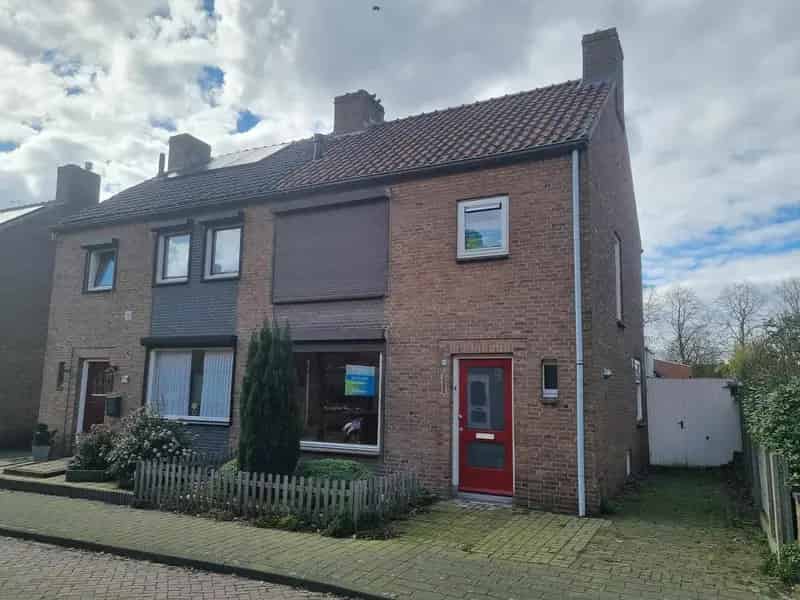 Ruime 4 Slaapkamer 2 Onder 1 Kapwoning Ossendrecht