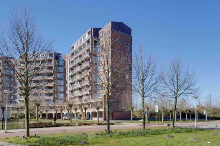 Ruim 3-kamer appartement Amsterdam Zuidoost