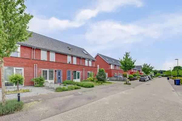 Moderne Eengezinswoning te Koop in Heinkenszand