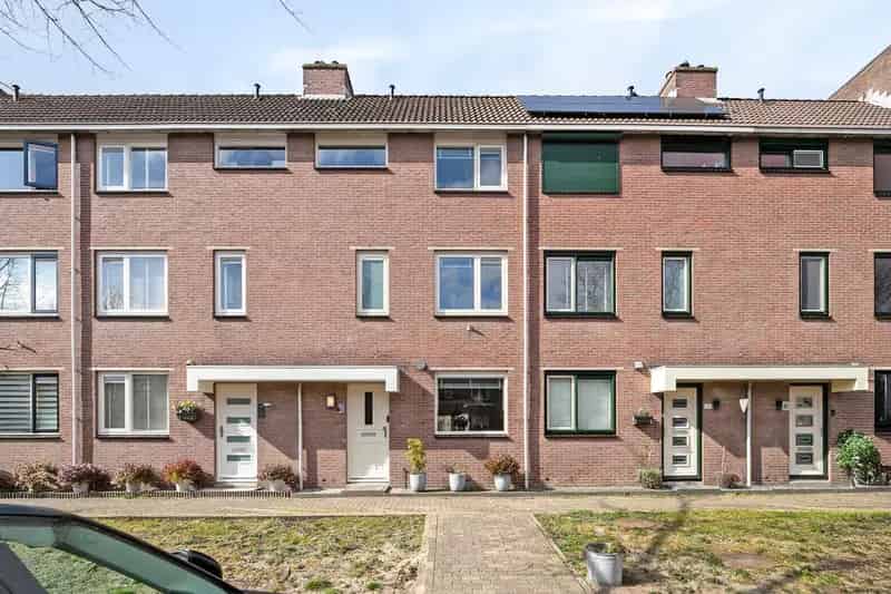 Ruime Tussenwoning te Koop in Purmerend De Gors