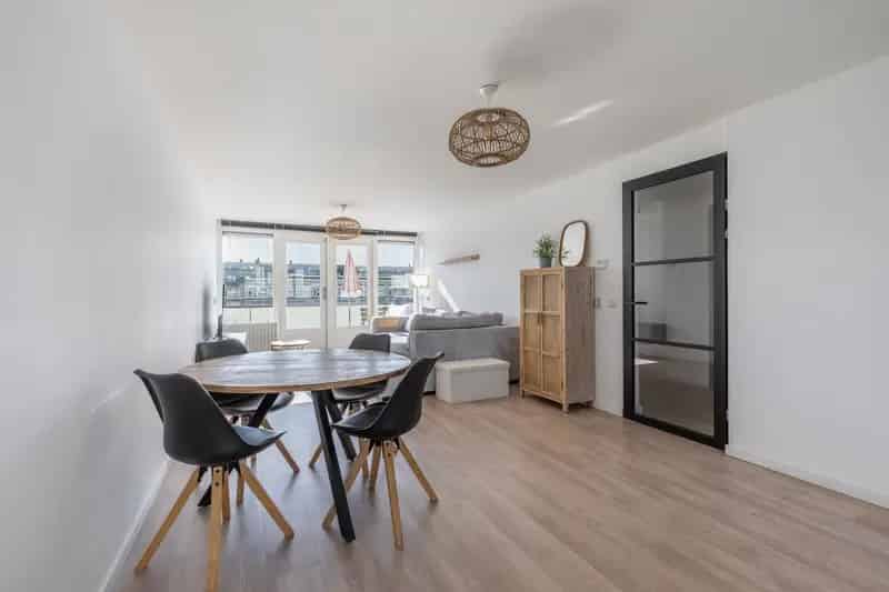 Amsterdam Appartement te Koop: 82m², 2 Slaapkamers, Zonnig Terras