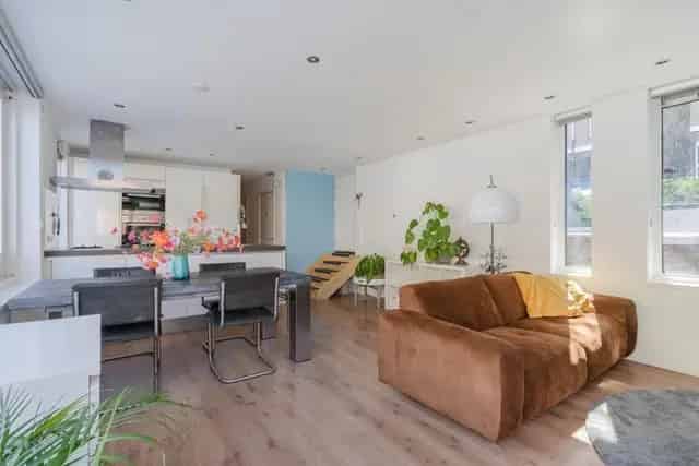 Woonboot te huur Amsterdam 3 kamers 80m2