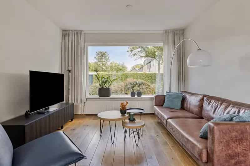 Moderne Middenwoning Hoevelaken 3 Slaapkamers Ruime Tuin
