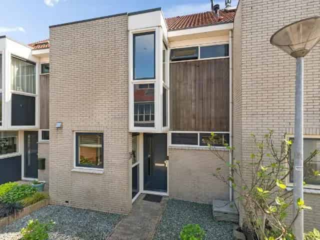 Een gezinswoning te koop in Hoorn