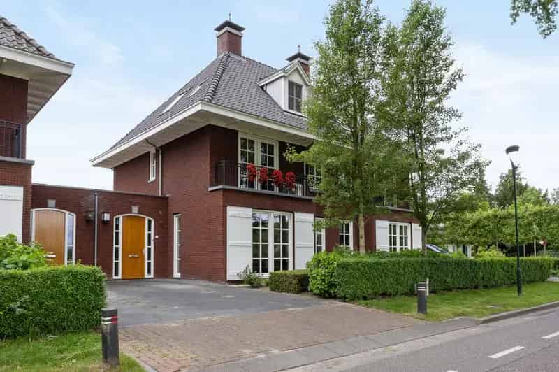 Ruime Twee Onder Een Kapwoning Sint Michielsgestel 5 Slaapkamers 2 Badkamers