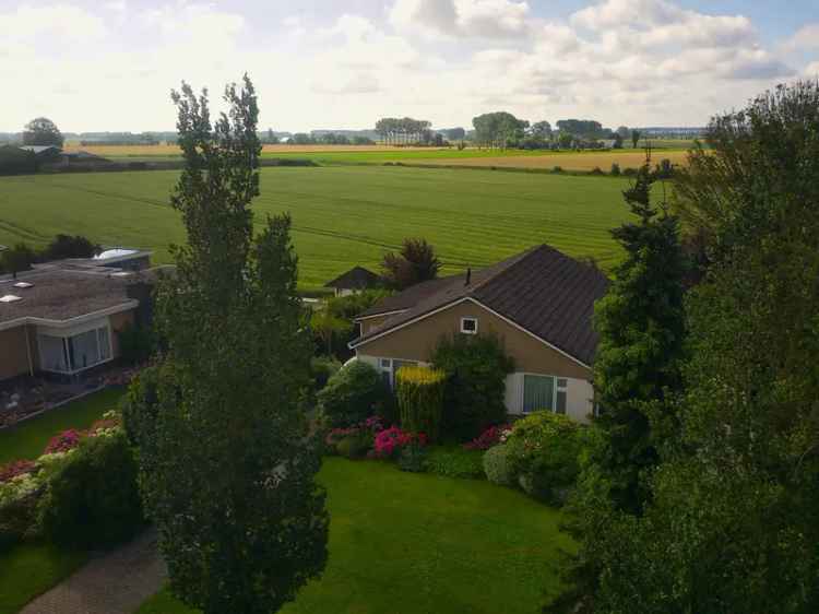 Bungalow Groede: 3 slaapkamers, vrij uitzicht, 756m2 perceel