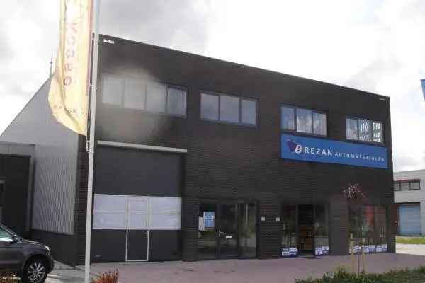 Bedrijfsunit Dirksland Verhuurd aan Sportschool