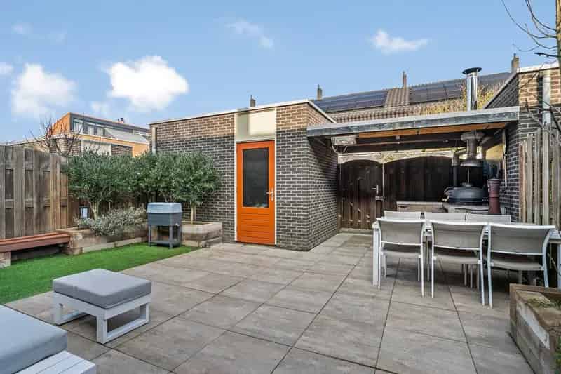 Ruime Tussenwoning 4 Slaapkamers Bleiswijk Dakterras